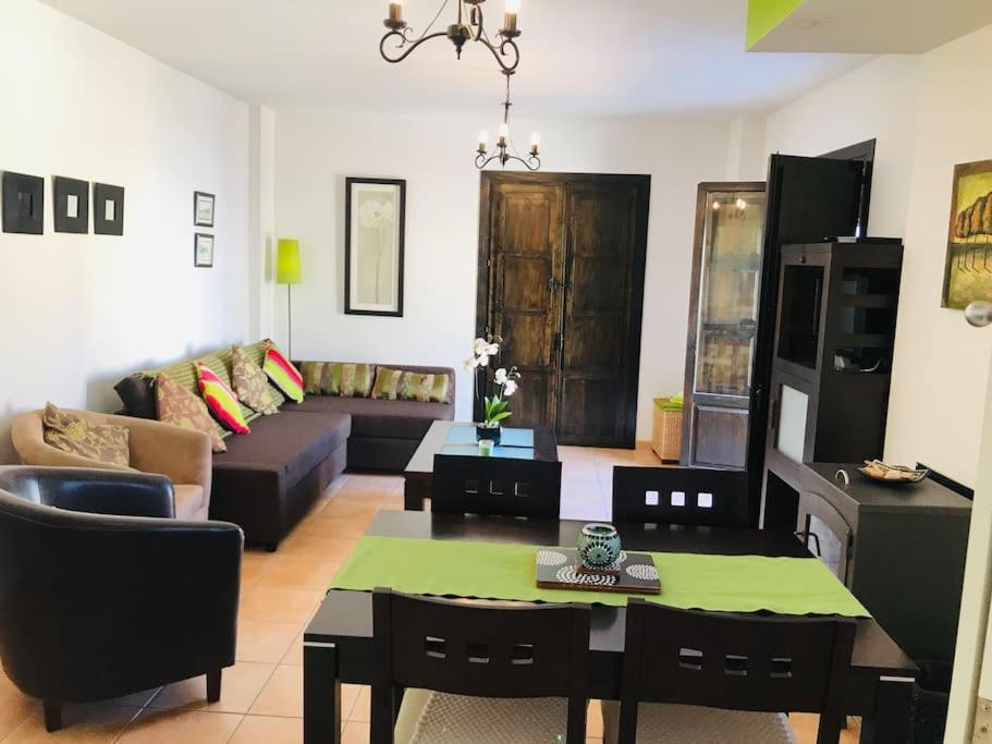 Boutique Style Apartment In Velez De Benaudalla - Near Salobrena Vélez de Benaudalla Exterior foto